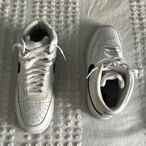 Nike Classic hightop sneakers